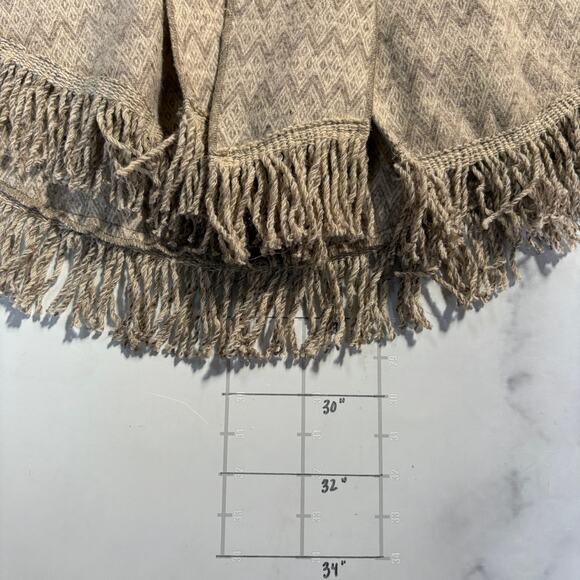 Confecciones Artilana Wool Button Front Cape Womens Tan Woven Poncho - Picture 6 of 6